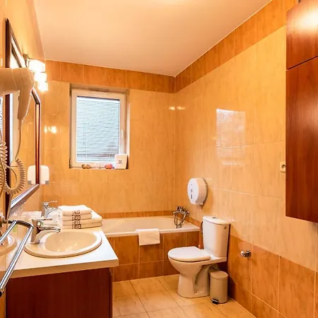 Kasztelan Szálloda 3*