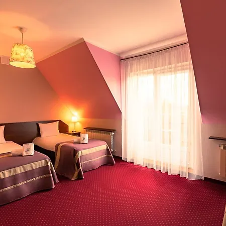 Szálloda Kasztelan 3*